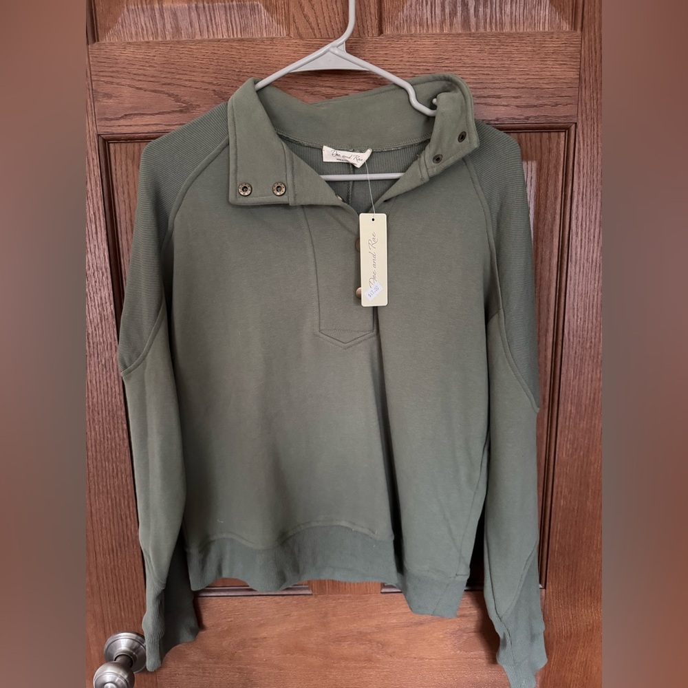 Casual Olive Green Sweatshirt with Button Collar